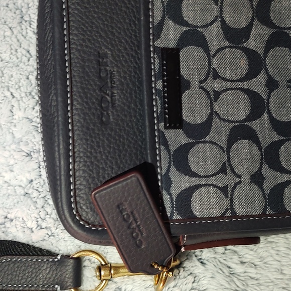 NWT Coach Sullivan Xbody in leather and denim - Picture 4 of 12